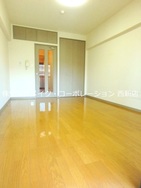 メルクリオ西新 リビング