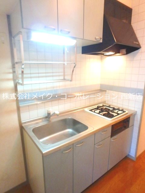 メルクリオ西新 キッチン