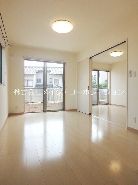 クレアモント~駐車場無料~ ベッドルーム