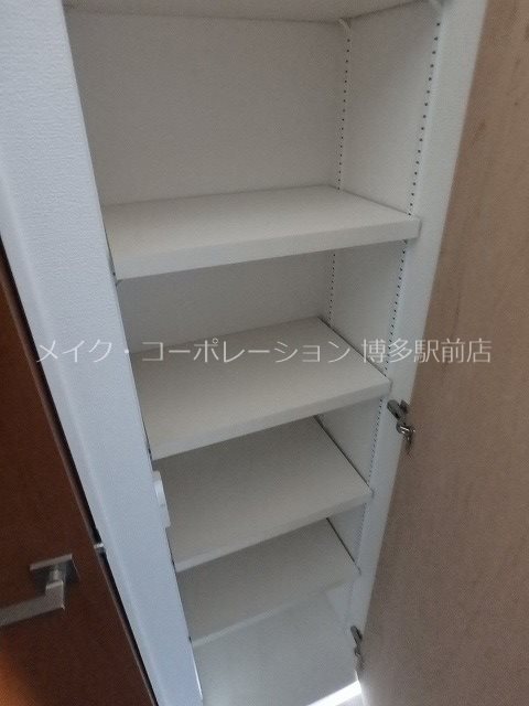 プレイン美野島 玄関