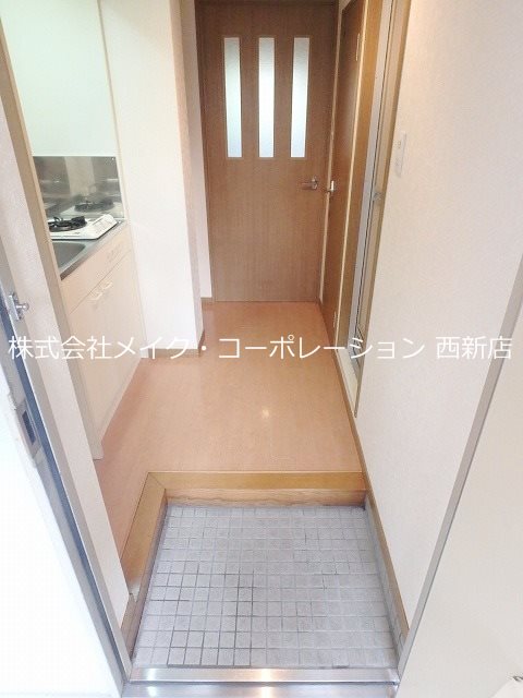 ルピナス西新 玄関