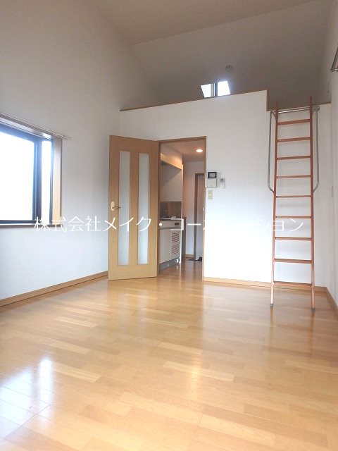 クオリティ荒江１~ネット無料~ リビング