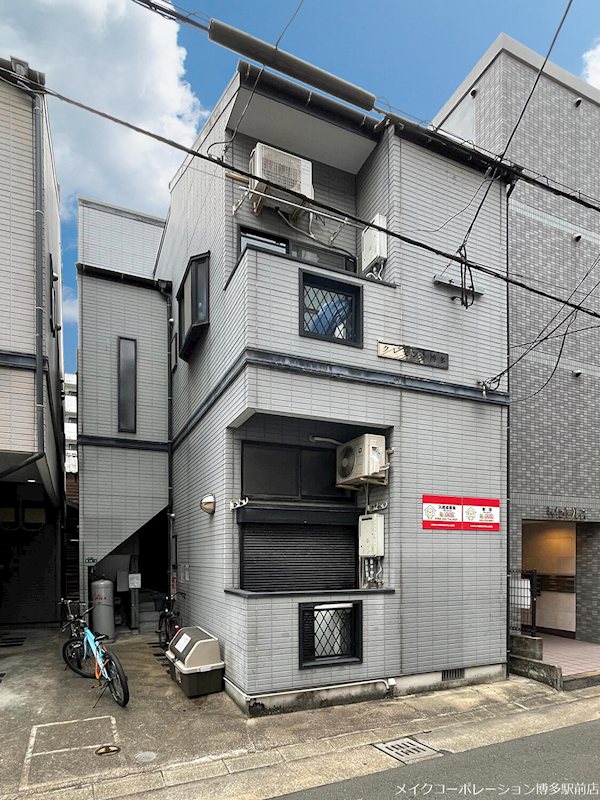 クレセント博多 203号室 外観