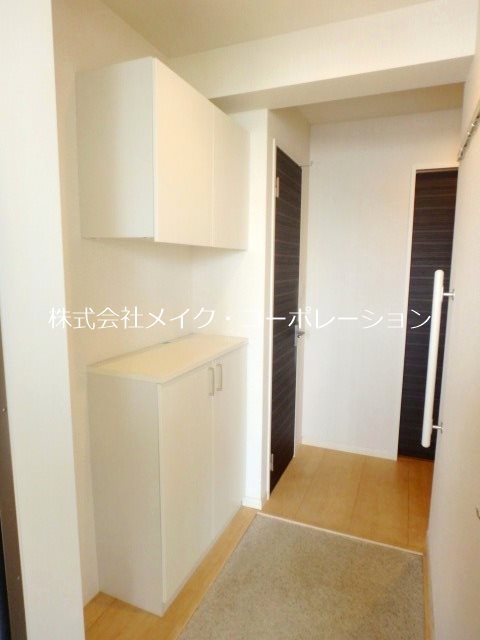 シャーメゾン西新7丁目 玄関