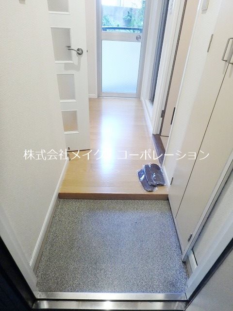 ポルトス西新 玄関