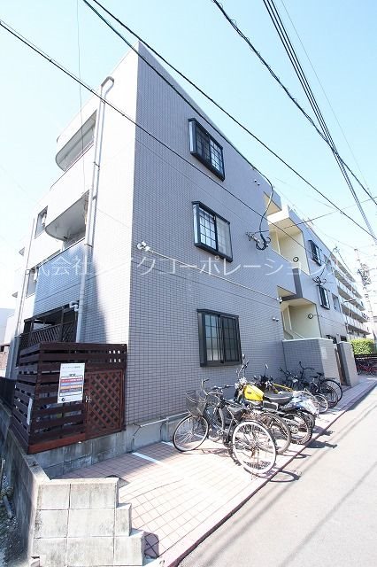 エリーナハイツ西新東Ⅱ 外観
