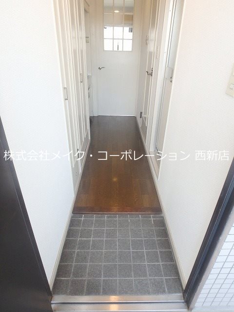 玄関 エテルナ荒江~ネット無料~ 玄関