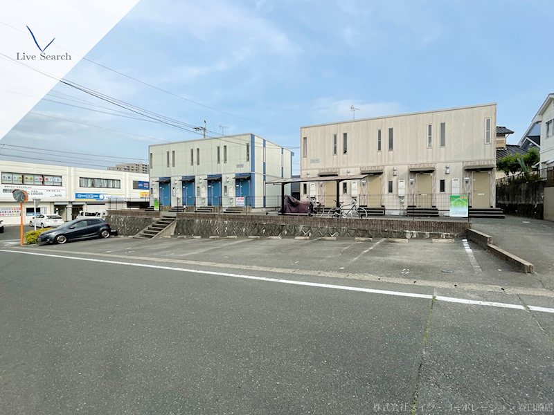 ジャルダンブラン 駐車場