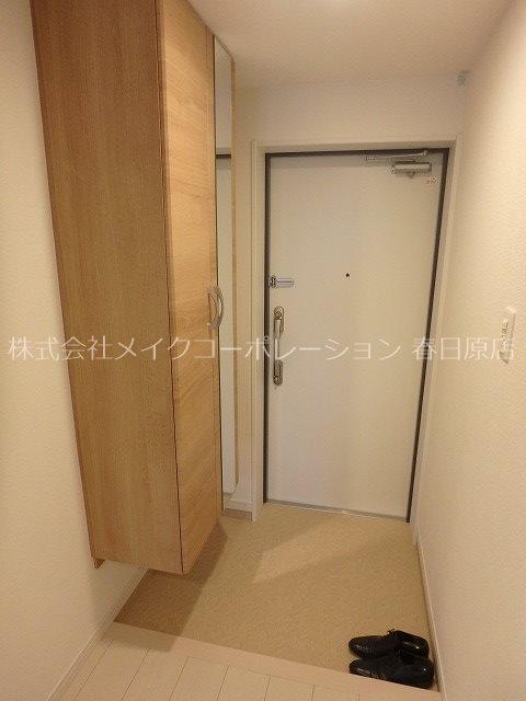 写真は同型タイプ LIFEFIELD警弥郷 玄関