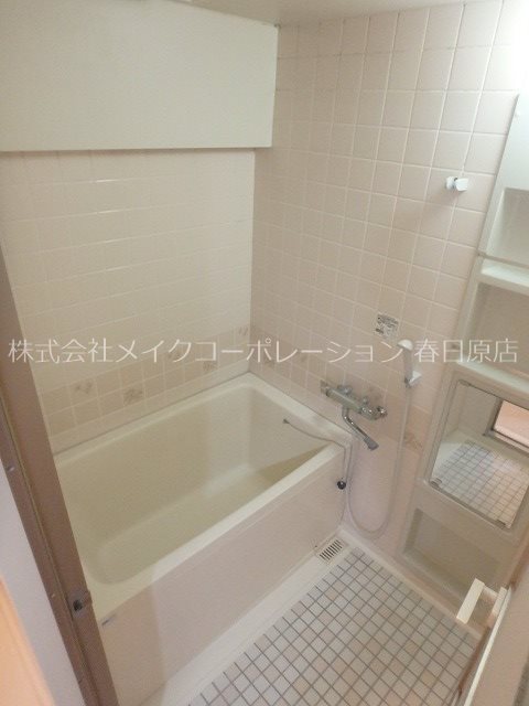 写真は同型タイプ パーク・ノヴァ春日中央 風呂画像