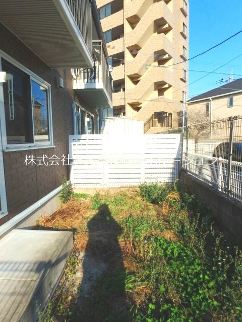 庭 グローリアM A棟【オール電化】 その他4