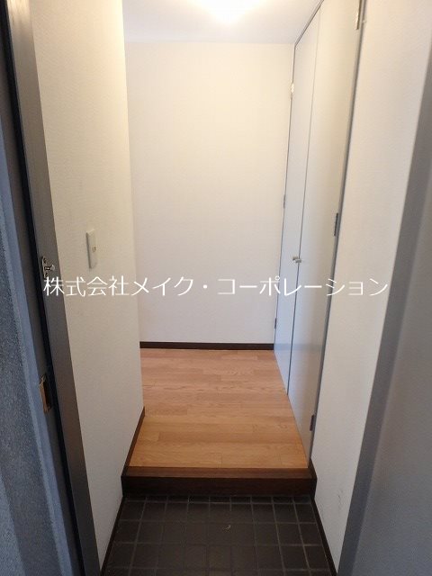 エステートモア城南 玄関