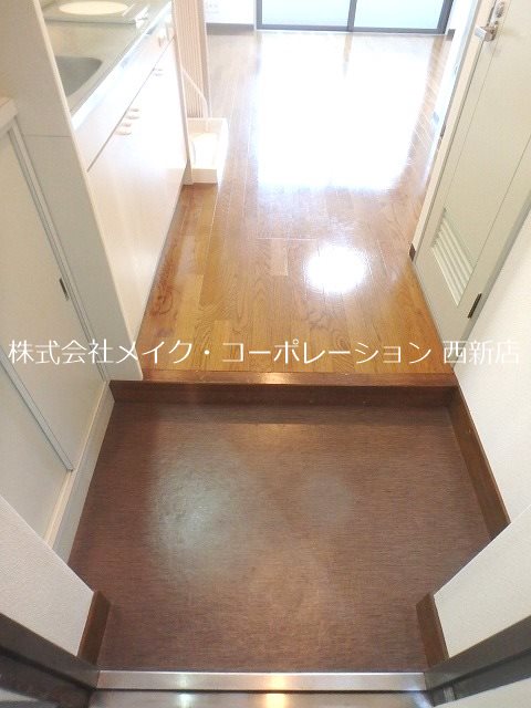 姪浜きどビル 玄関