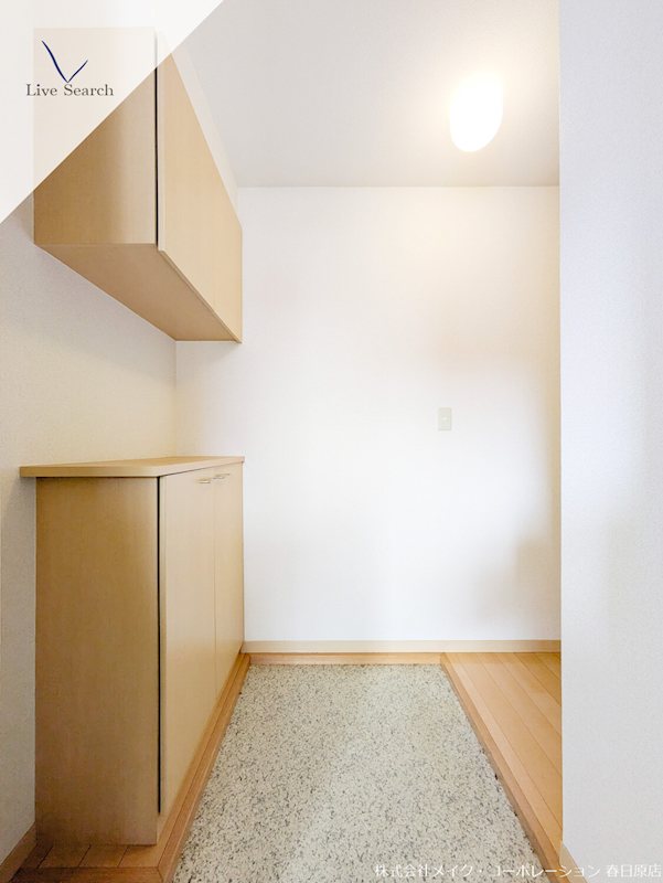 フローラルコートC棟 玄関