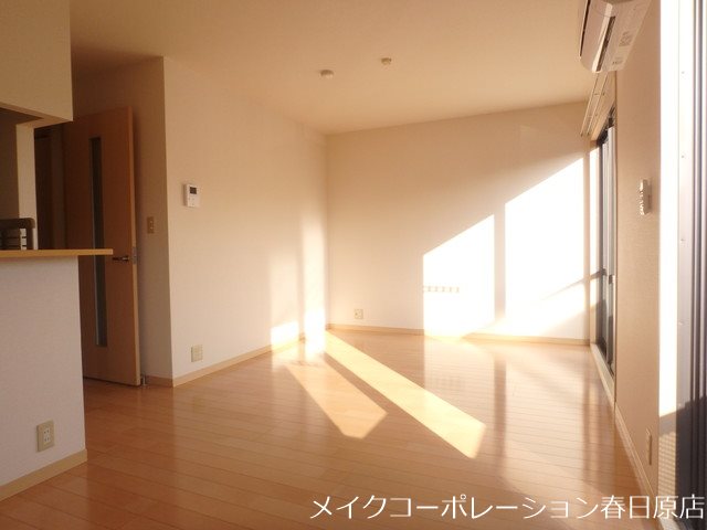 フローラルコートC棟 リビング