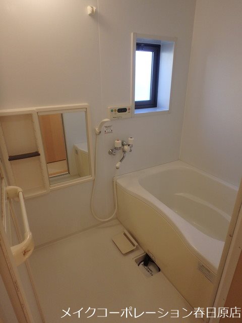 フローラルコートC棟 風呂画像