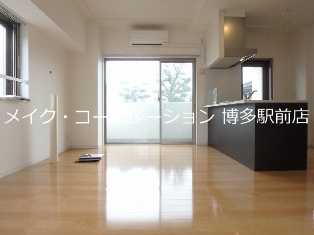 ボナ・ウーフ リビング