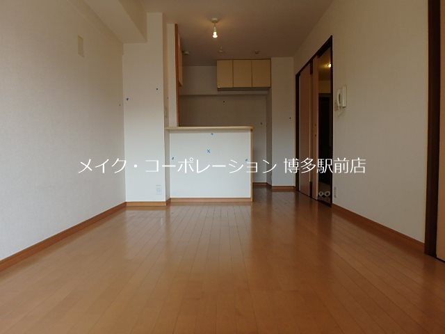駅南Ⅴマルオカ リビング
