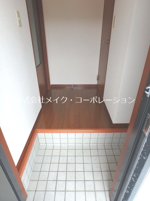 玄関 フルールB棟~ネット無料~ 玄関