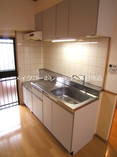 写真は同型タイプ リリーフラック春日原 キッチン