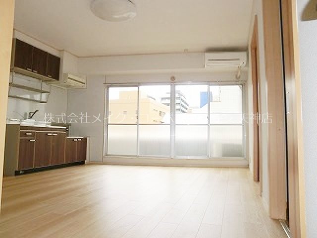 警固丸ビル リビング