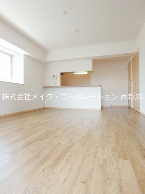 リビング ルミエール大河 リビング
