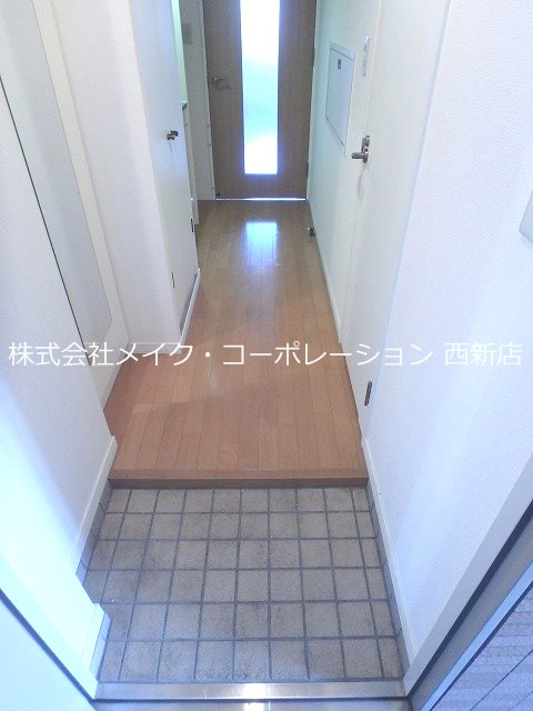 ダイナコートエスタディオミューズ 玄関