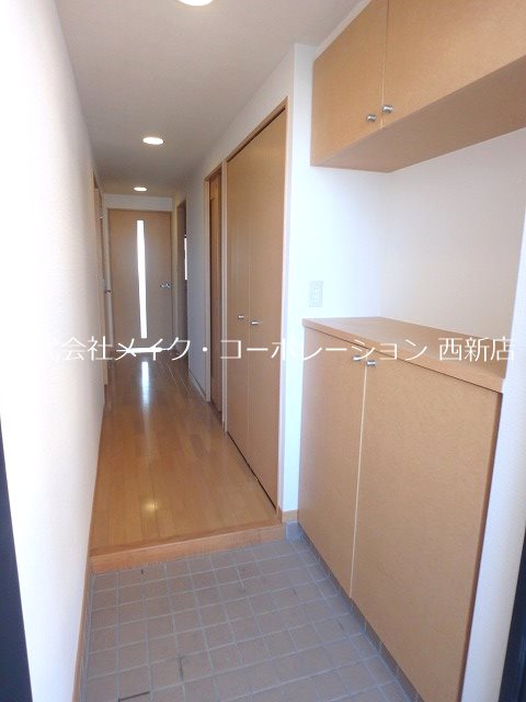 玄関 ル・モンド姪浜【社会人専用】 玄関