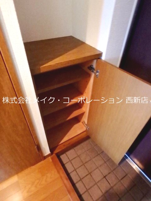 玄関 アゼタビル その他9