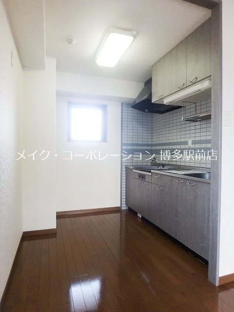 ロイヤル天神南 キッチン