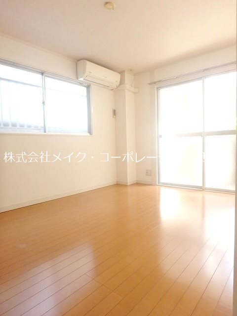 メゾン・ド・ウエストA リビング