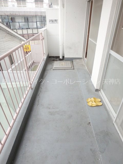 ベランダ トーカンマンション警固・内野警固ビル ベランダ