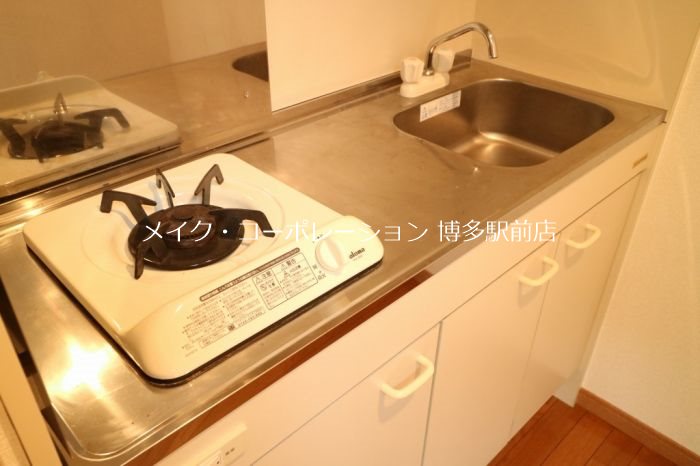 ラ・シラガネーゼ キッチン