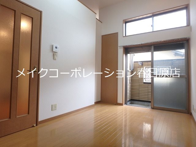 レガリータ春日駅前 リビング