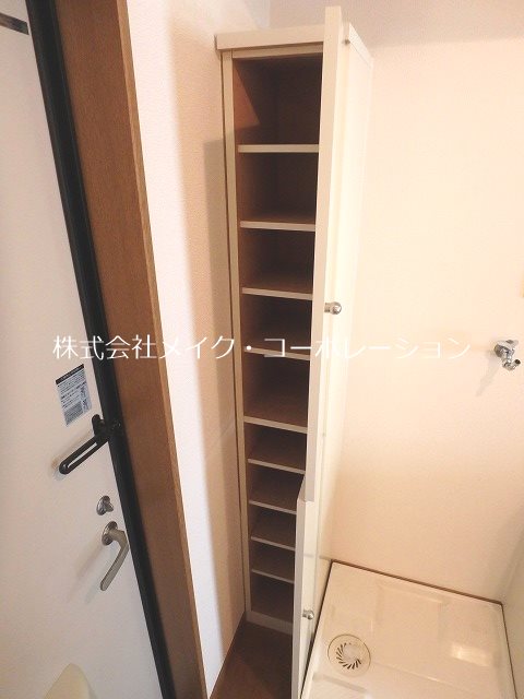 イル・レガーロ鳥飼 玄関