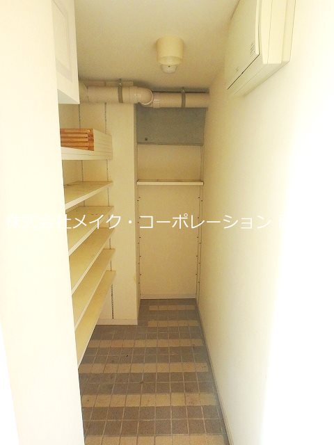 クアトロ 玄関