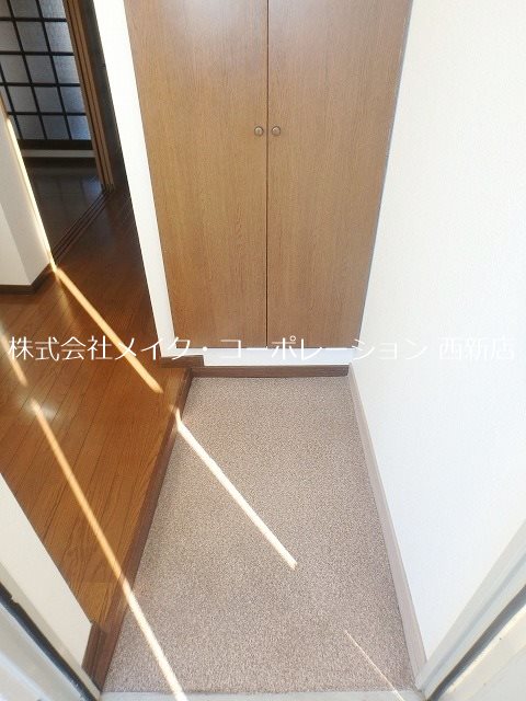 グラフィックメゾン飯倉 玄関