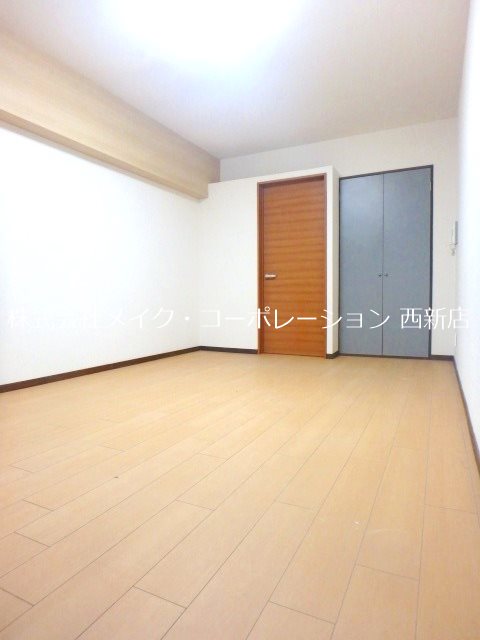 アローズ室見駅前～ネット無料～ リビング