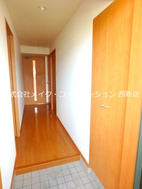 アートメゾン七隈 玄関