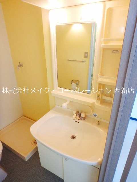 洗面所 KDXレジデンス西新~ネット無料~ その他3