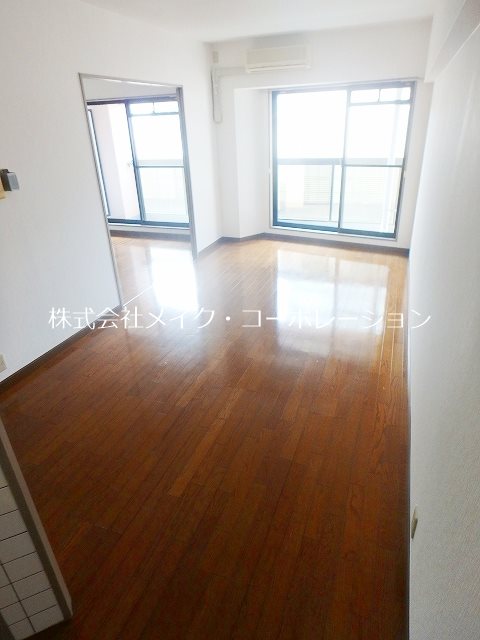 リビング ハイアート リビング