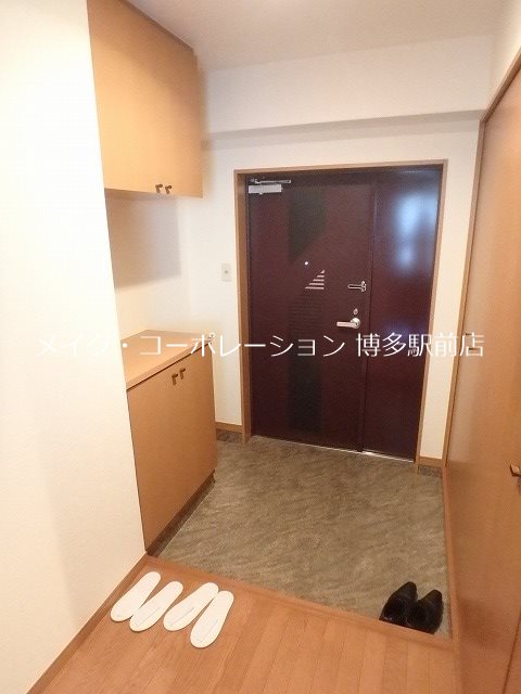 クレスティ博多 玄関