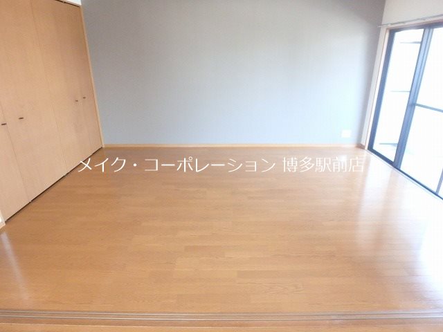 クレスティ博多 ベッドルーム