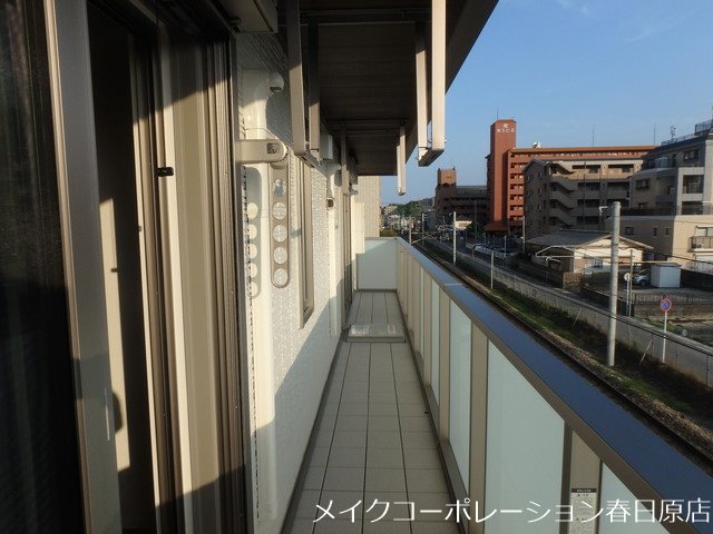 写真は同型タイプ シャーメゾン大野城 ベランダ