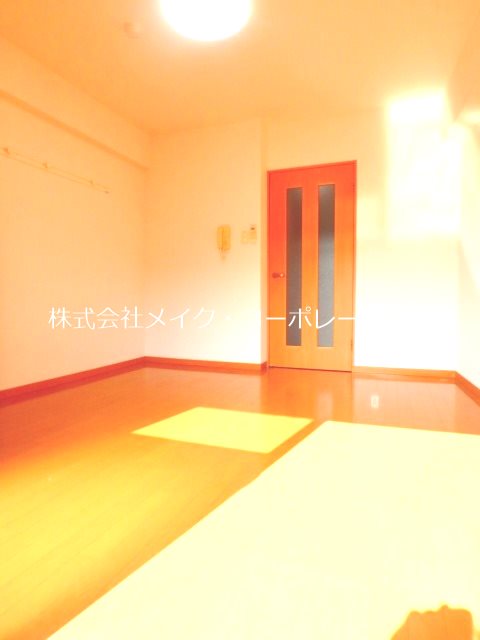 クウィーンウッド城西 リビング