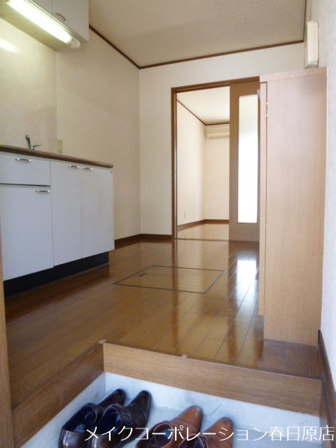 写真は同型タイプ サンライズハイツ 玄関