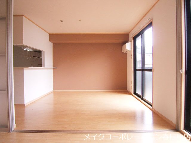 ピノーチェB棟 リビング