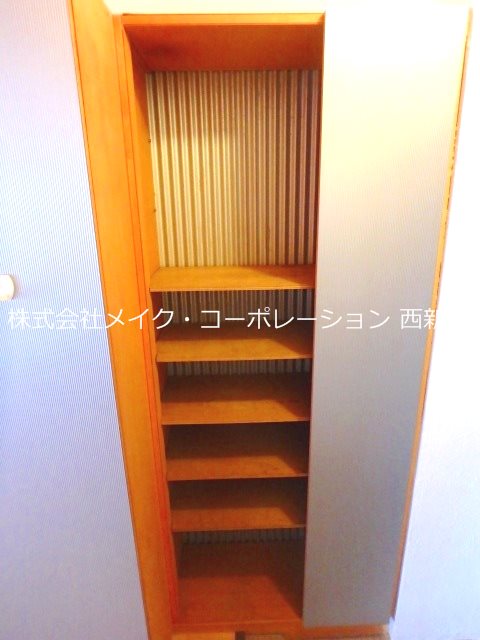 玄関 アミューゼエヴァ その他8