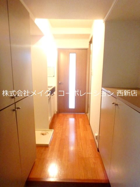 スチューデント室見～光ネット無料～ 玄関