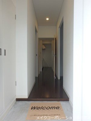 写真は同型タイプ 光第6ビル 玄関
